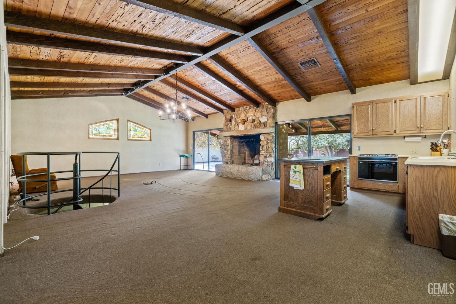 415 E Belle Terrace