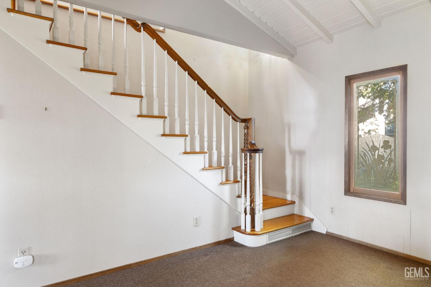 415 E Belle Terrace