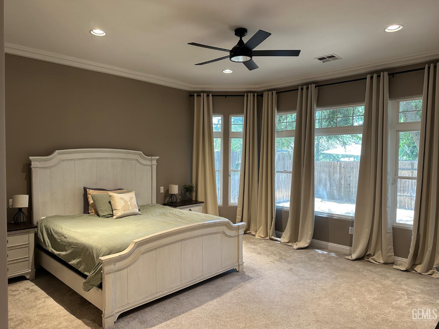 9003 Forest Oaks Court