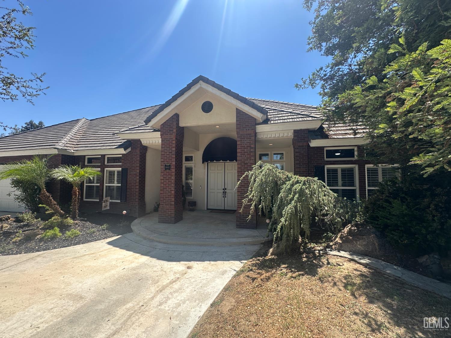 9003 Forest Oaks Court