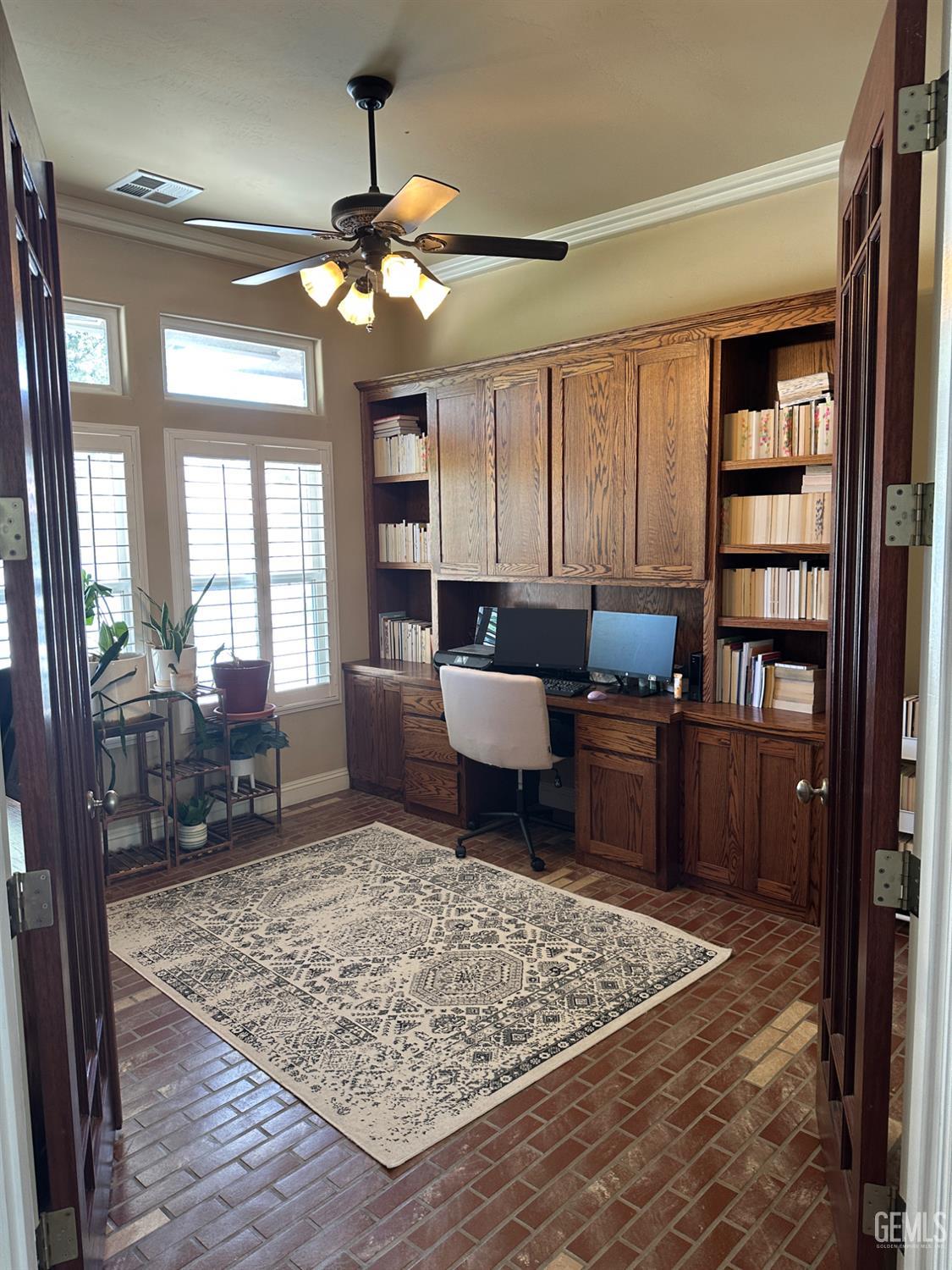 9003 Forest Oaks Court