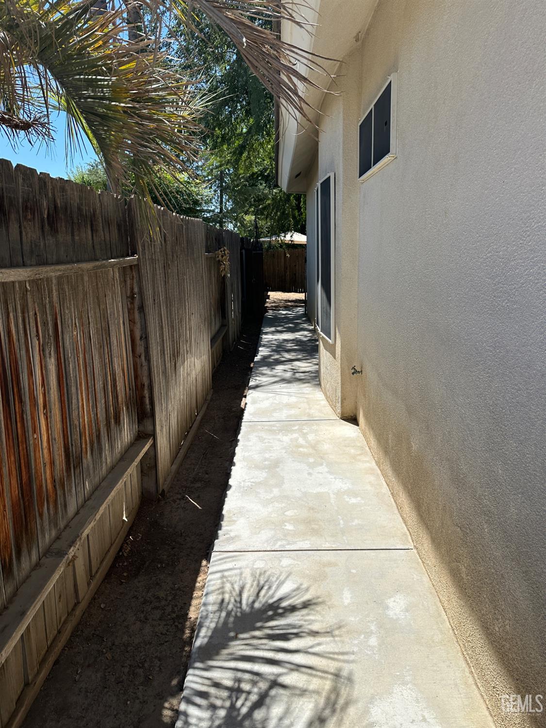 9003 Forest Oaks Court