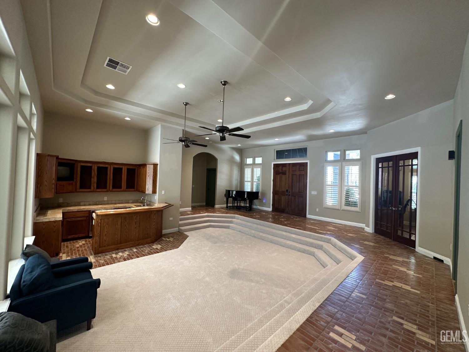 9003 Forest Oaks Court