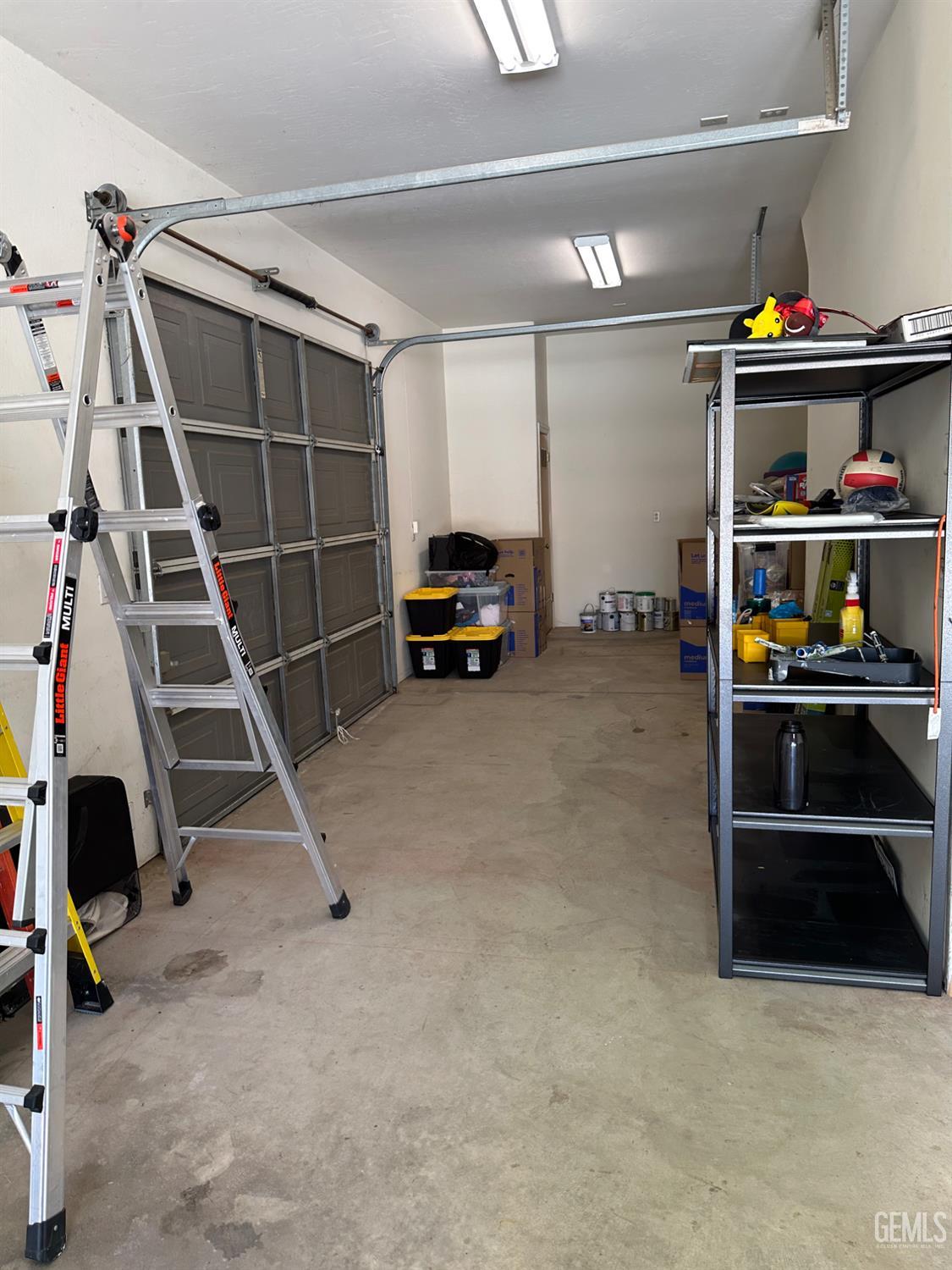 9003 Forest Oaks Court