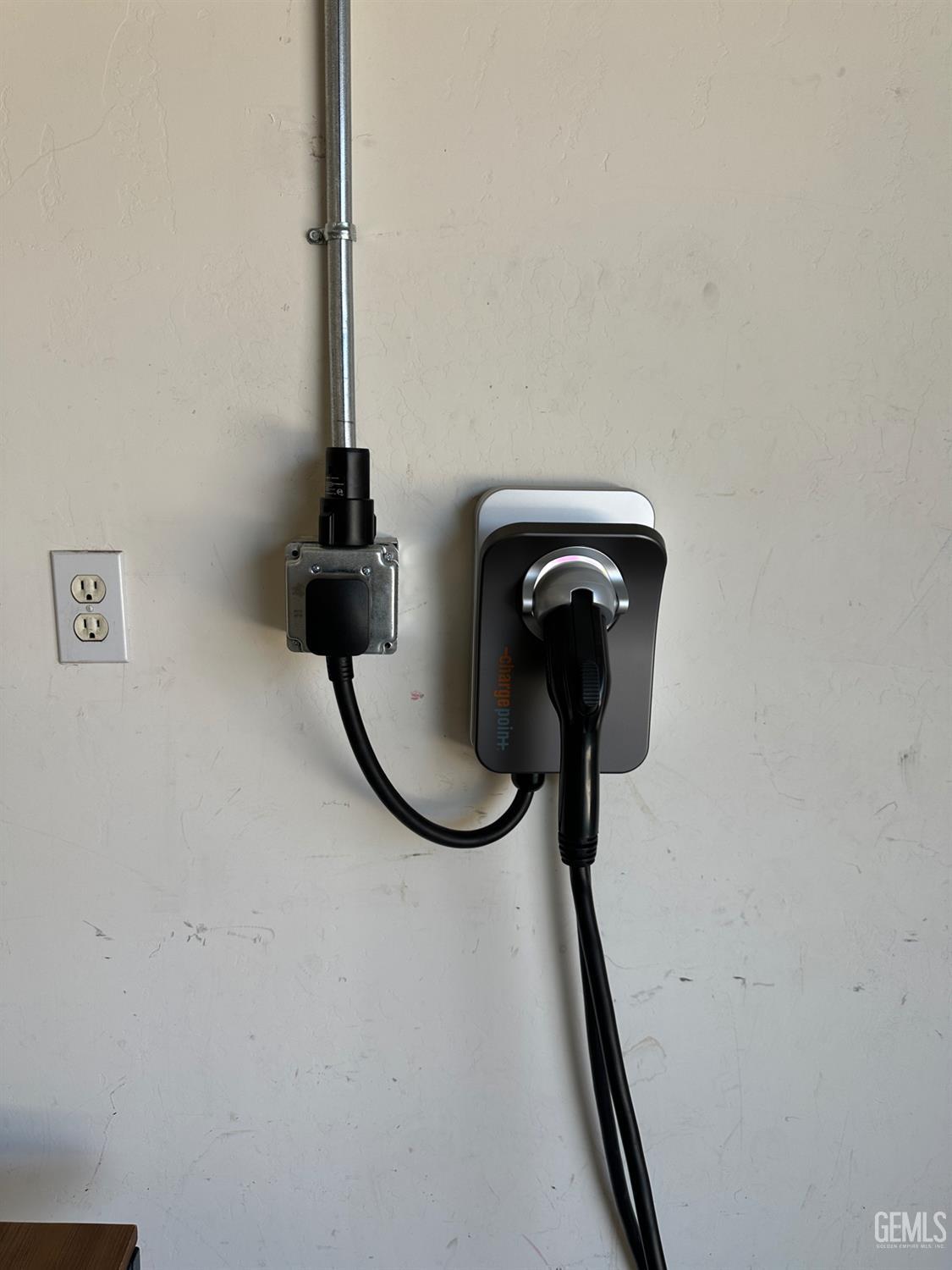 9003 Forest Oaks Court