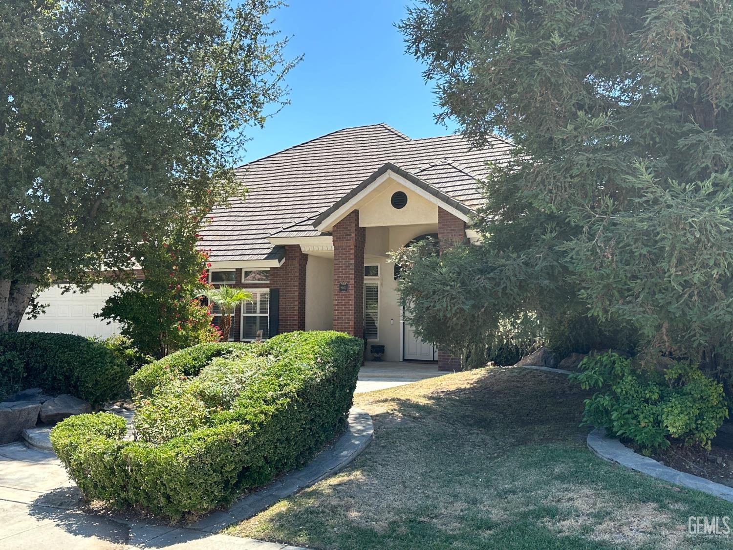 9003 Forest Oaks Court