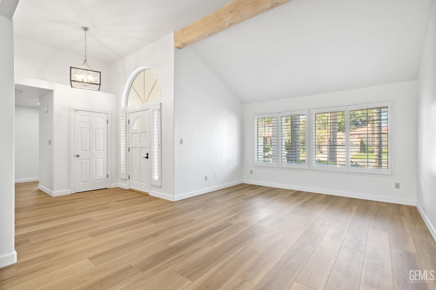 2508 Oak Crest Court