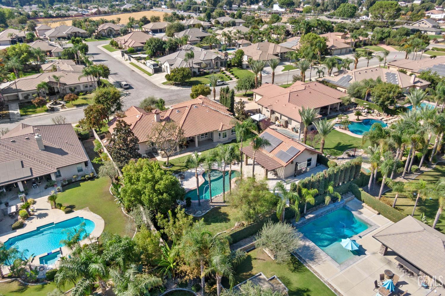 15918 Clos Du Val Avenue