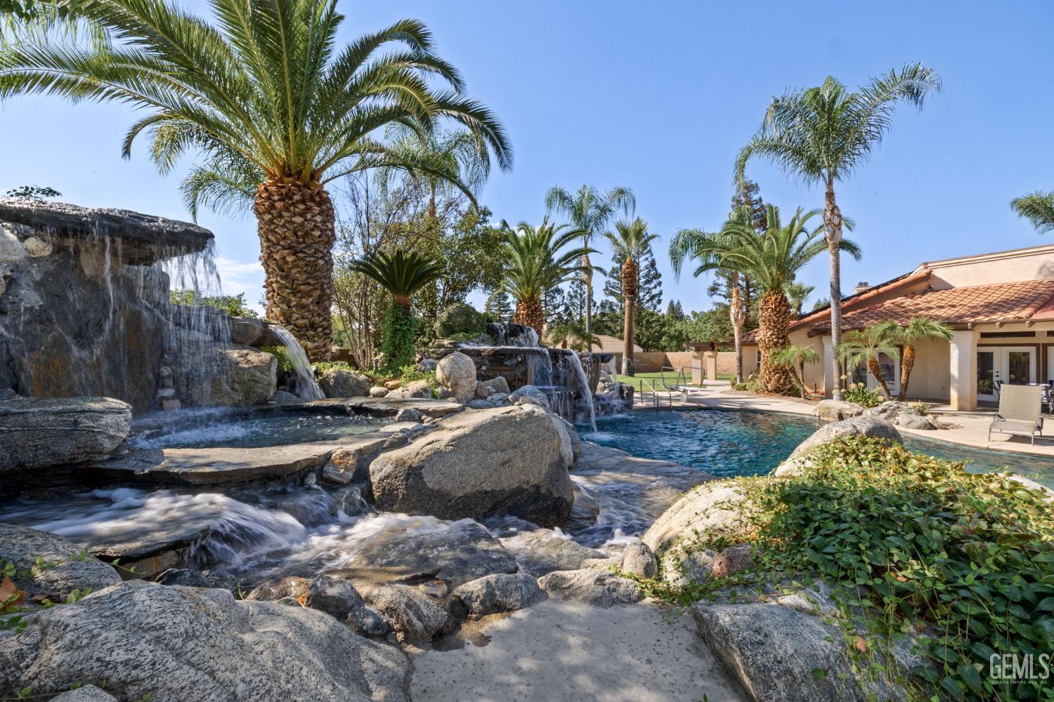 15401 Mabel Court