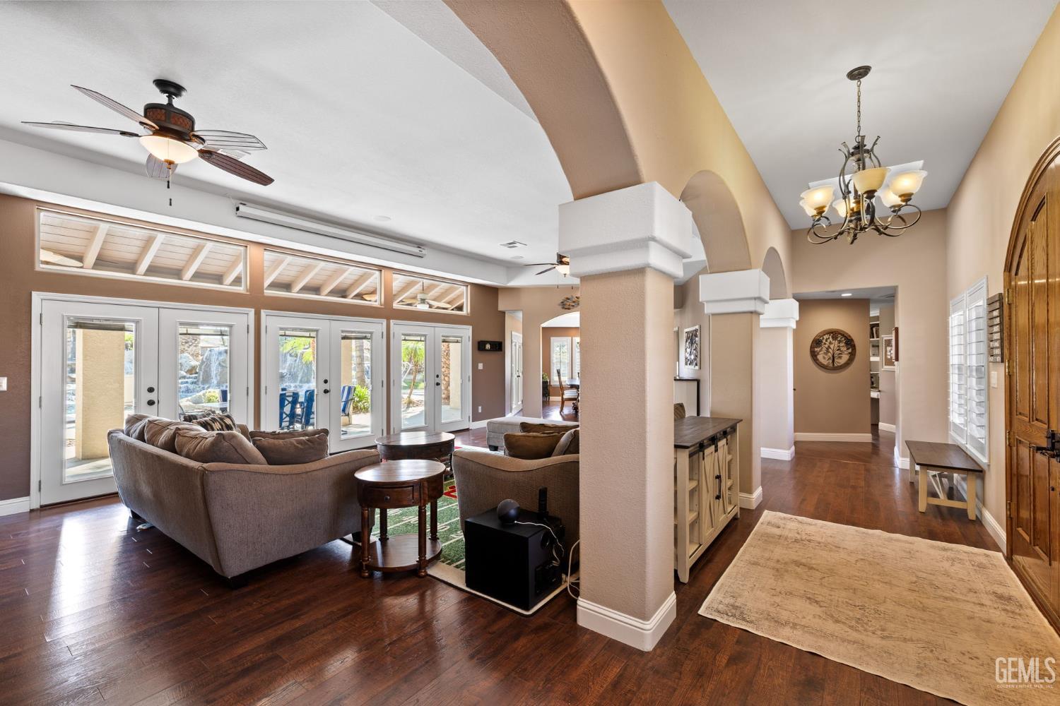 15401 Mabel Court