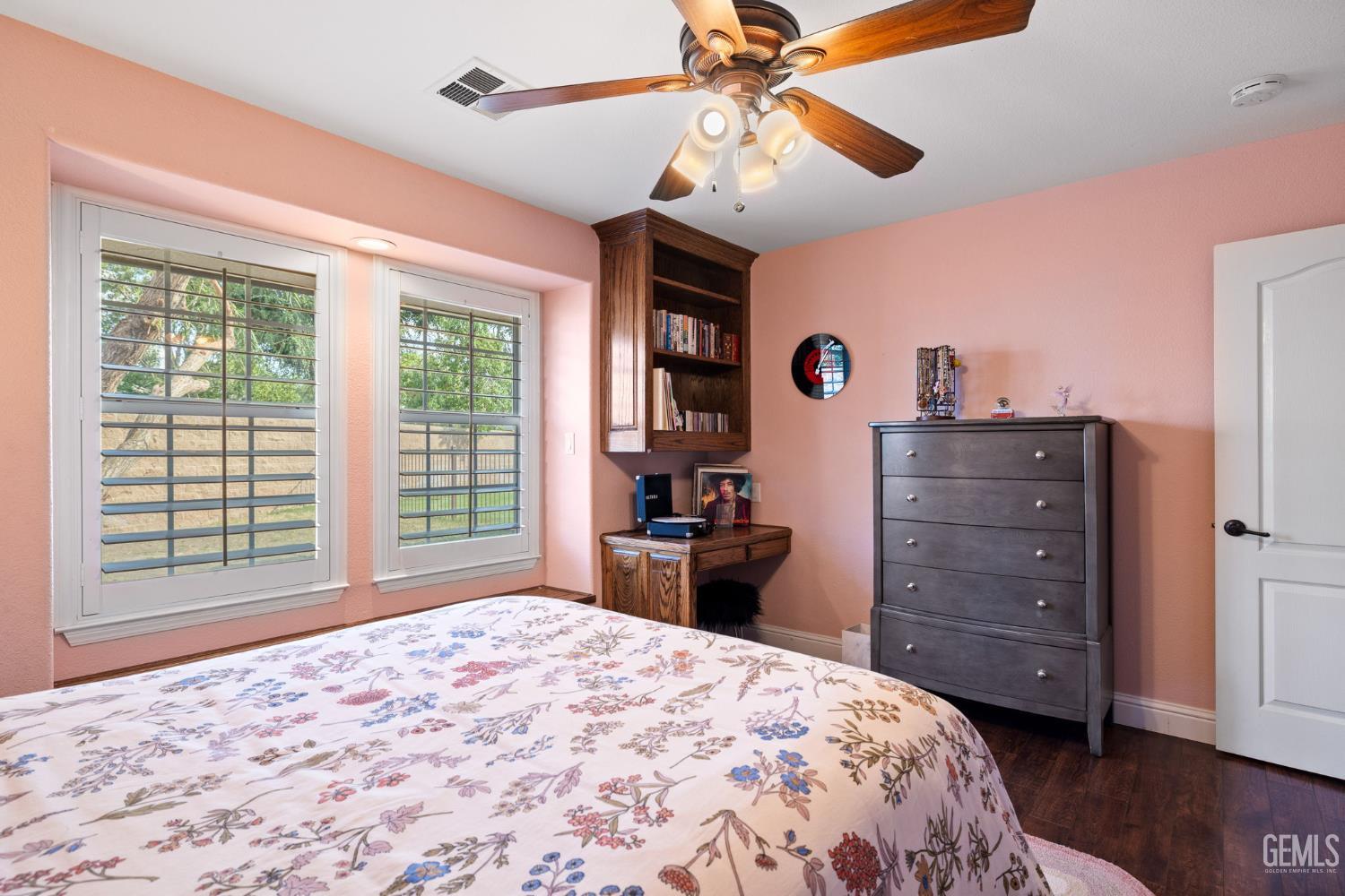 15401 Mabel Court
