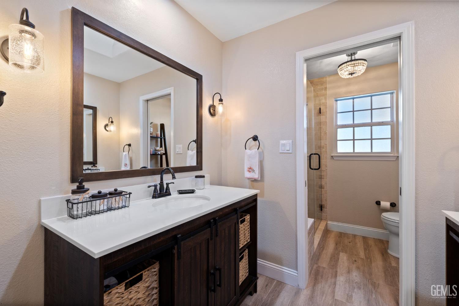 15401 Mabel Court