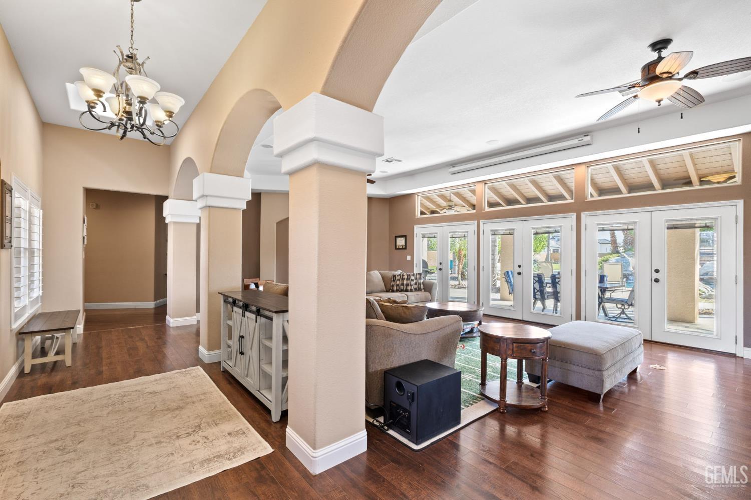 15401 Mabel Court