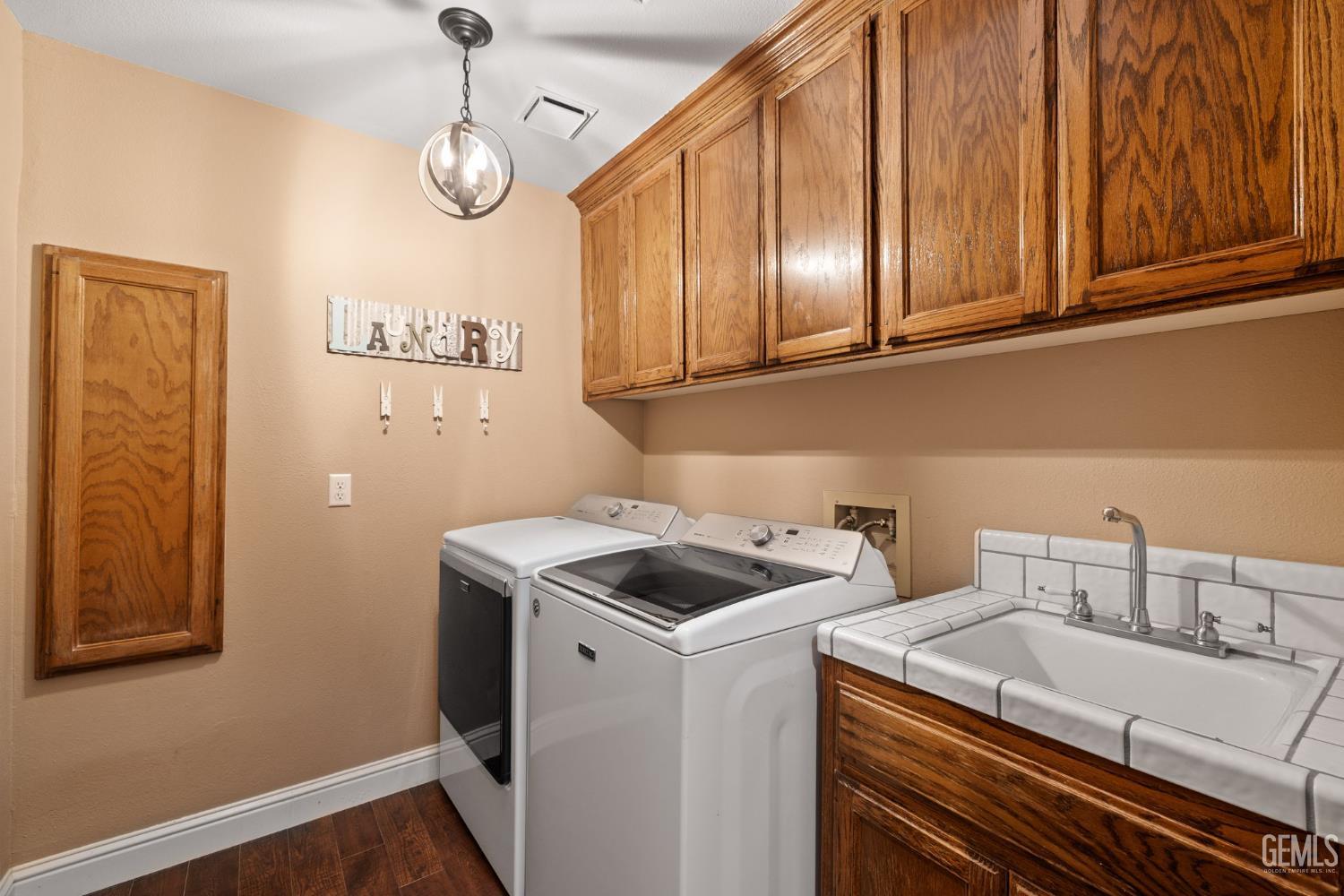 15401 Mabel Court
