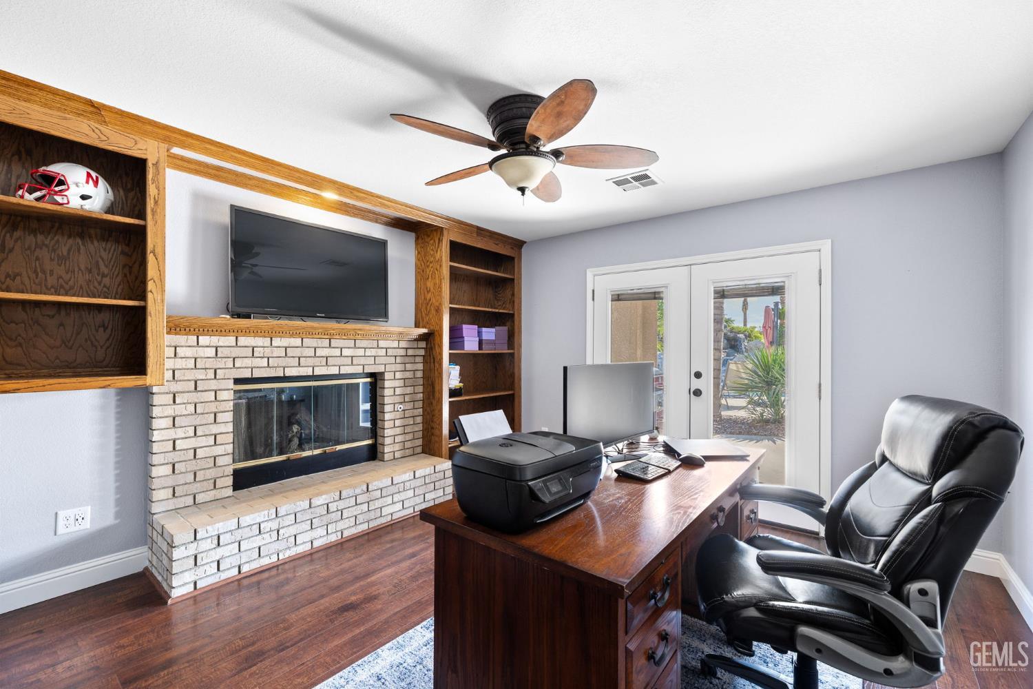 15401 Mabel Court