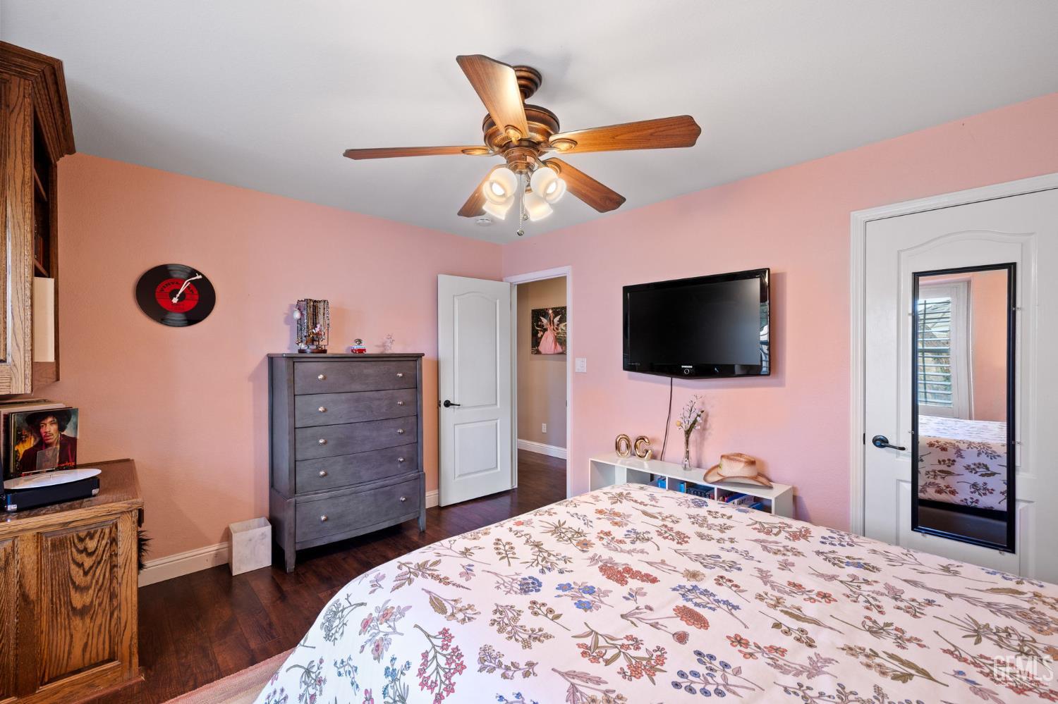 15401 Mabel Court