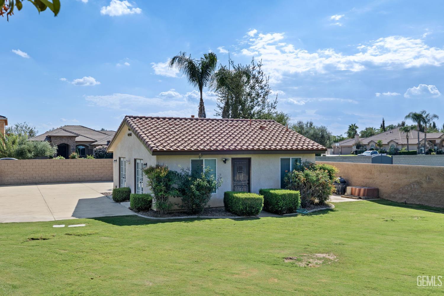15401 Mabel Court