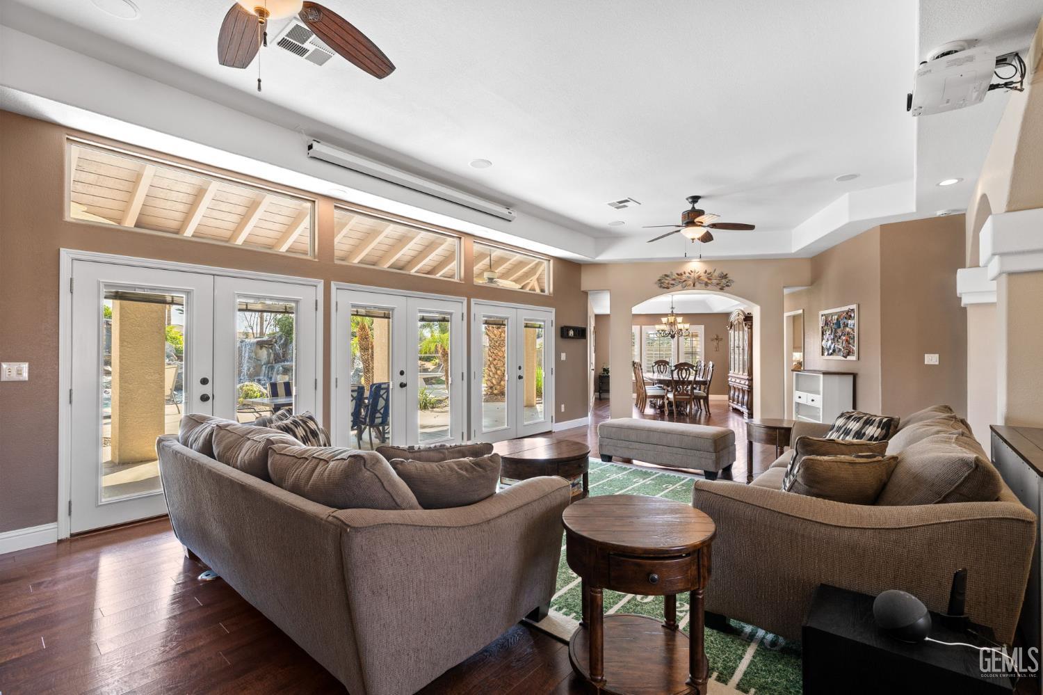 15401 Mabel Court