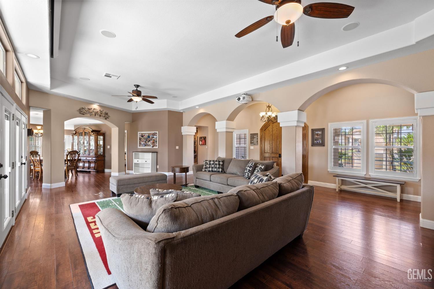 15401 Mabel Court