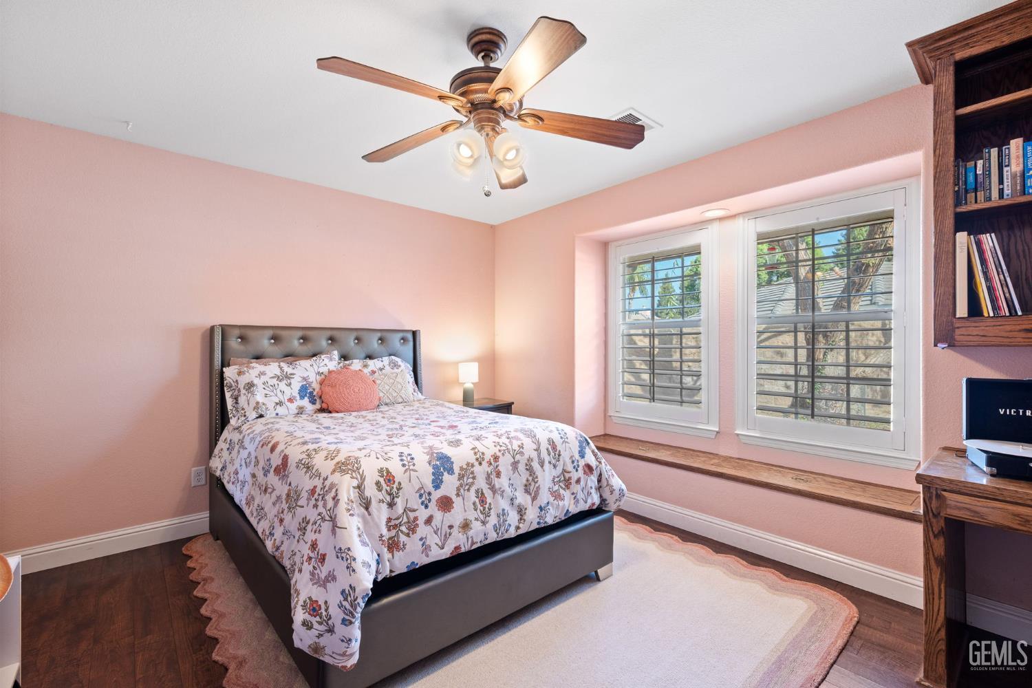 15401 Mabel Court