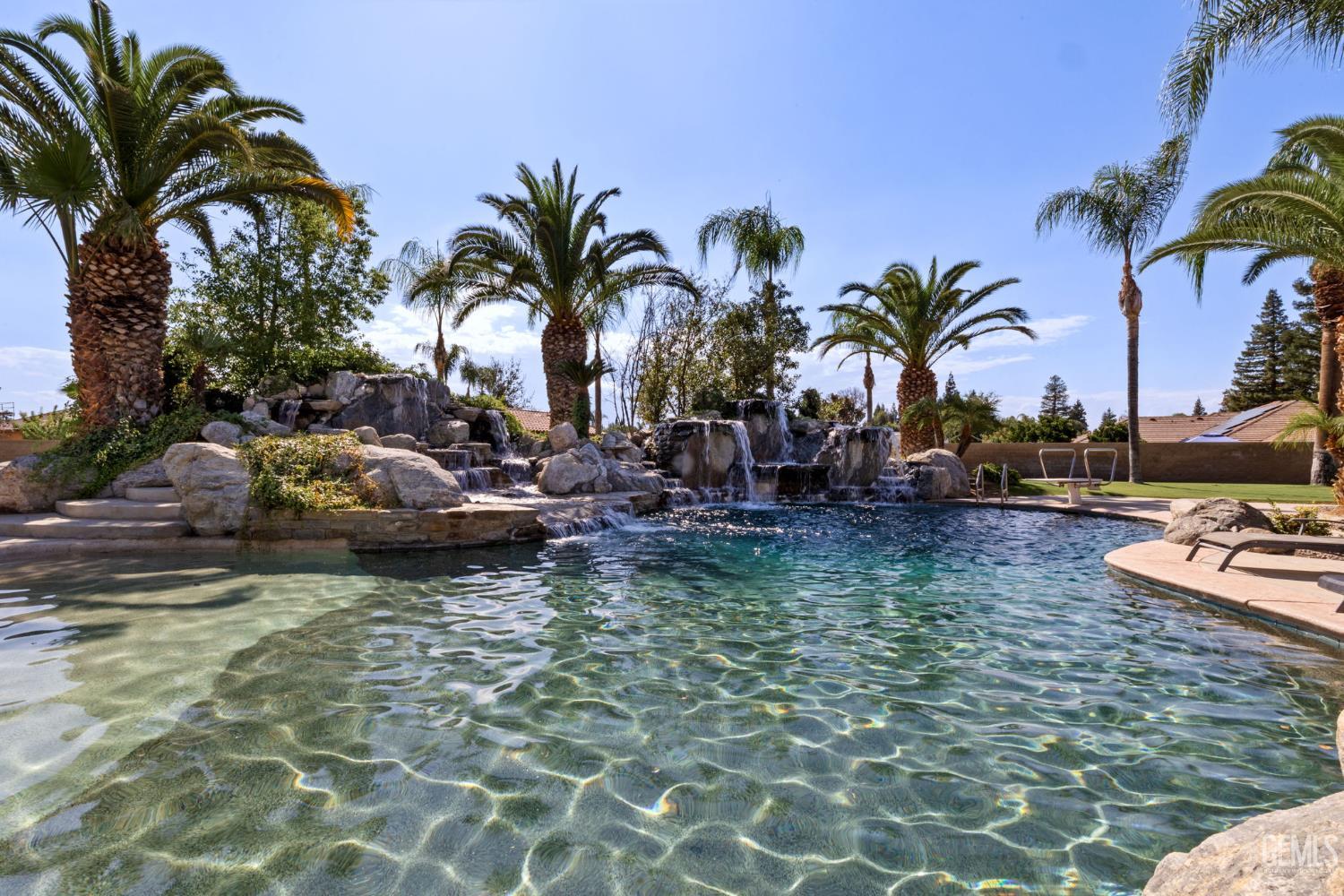15401 Mabel Court