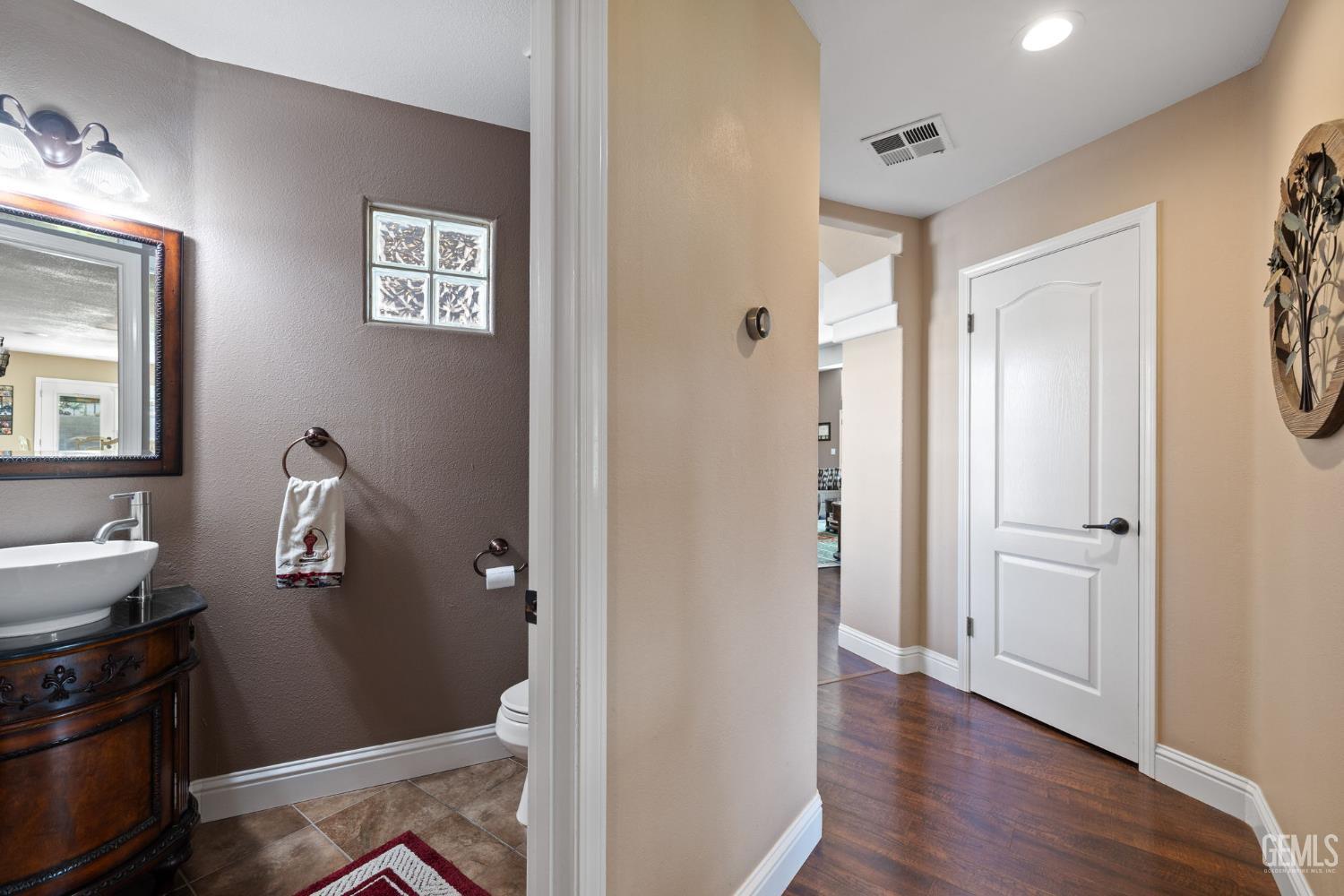 15401 Mabel Court