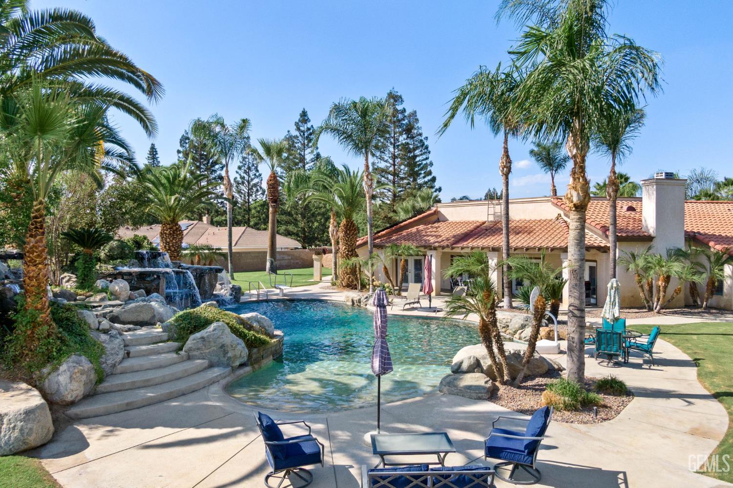 15401 Mabel Court