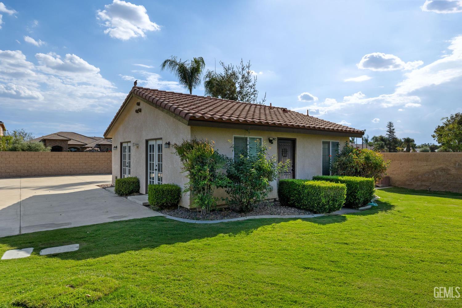 15401 Mabel Court