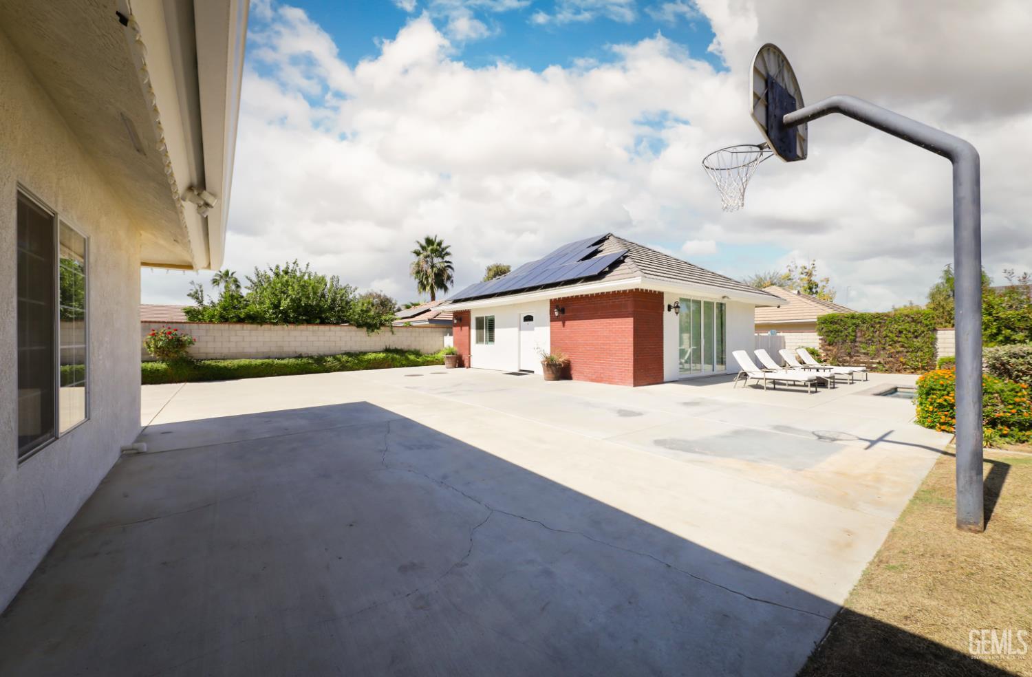 15710 Black Hawk Avenue
