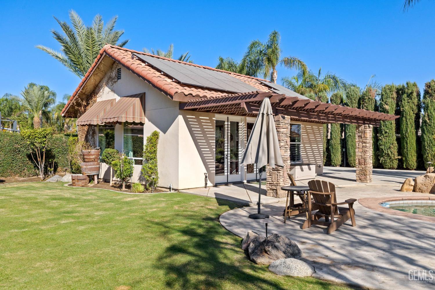 15918 Clos Du Val Avenue