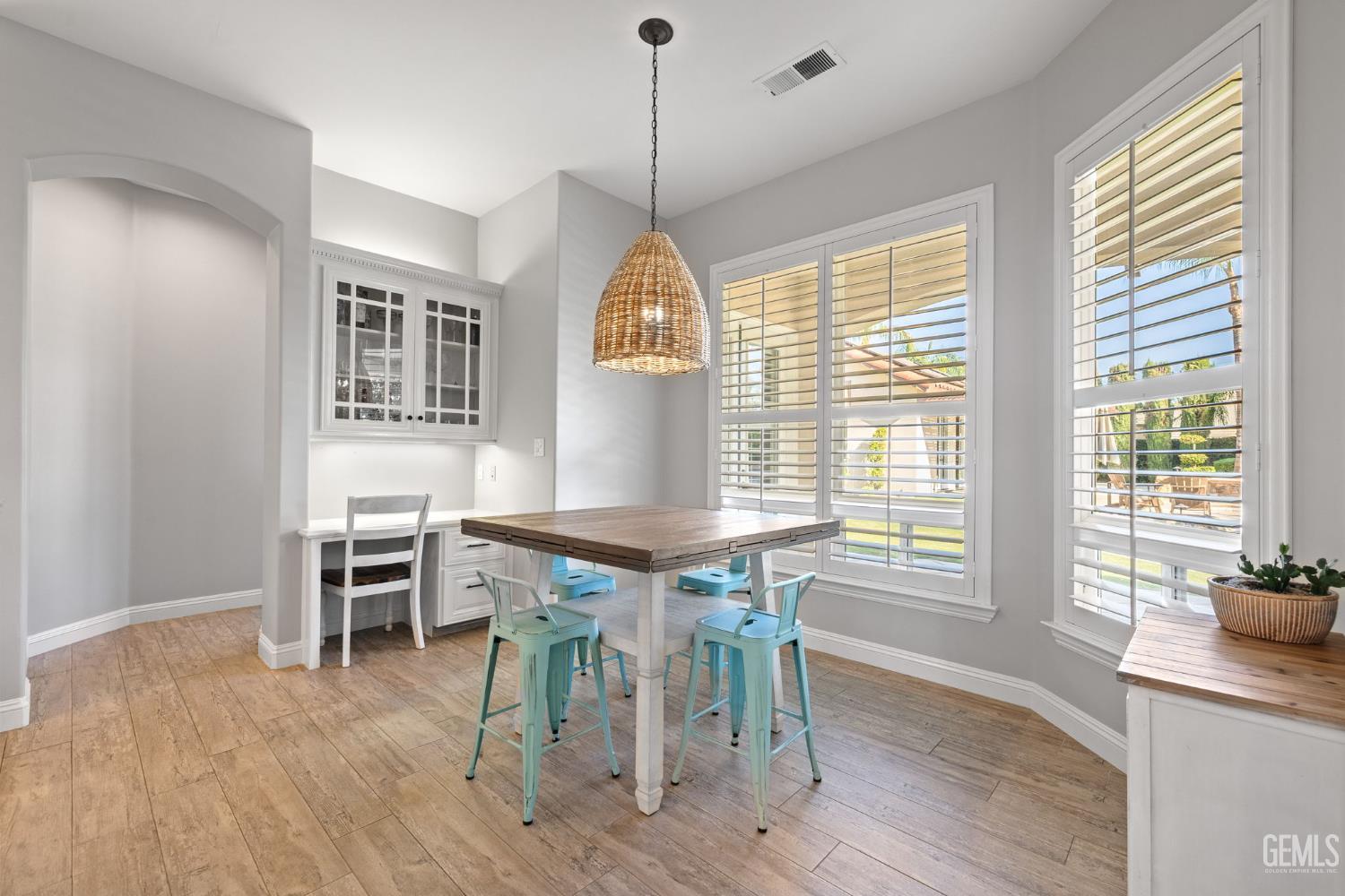 15918 Clos Du Val Avenue