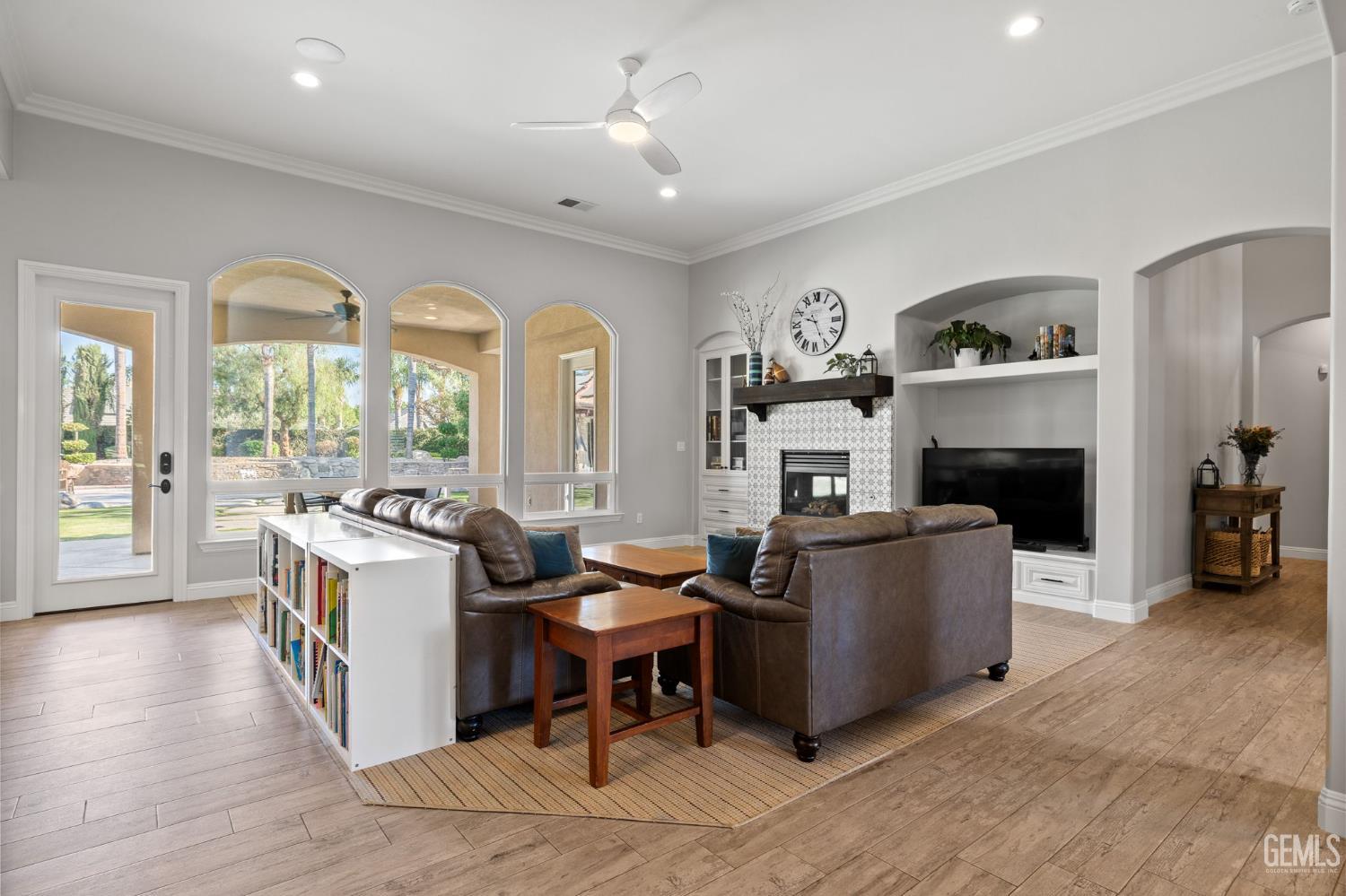 15918 Clos Du Val Avenue