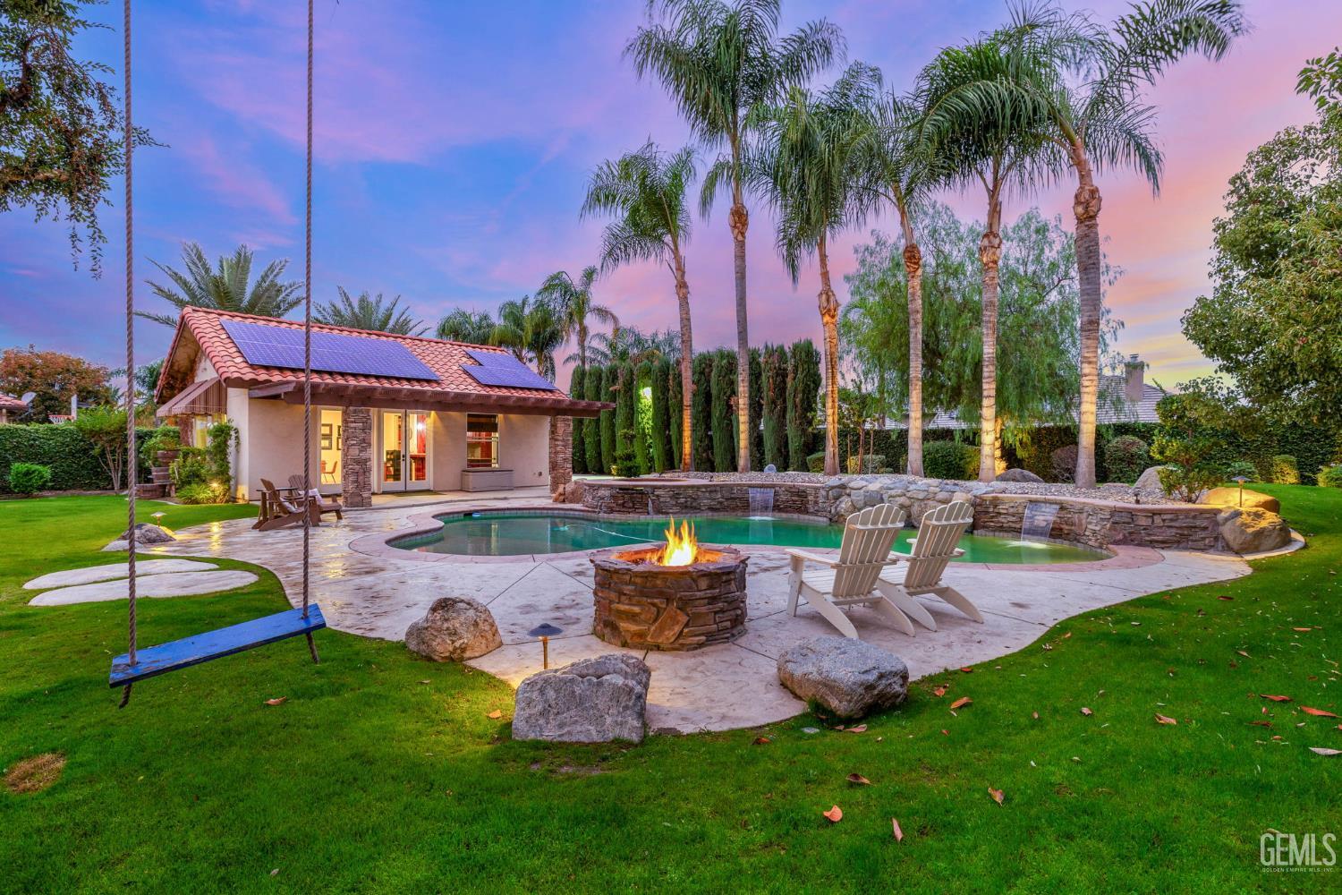 15918 Clos Du Val Avenue