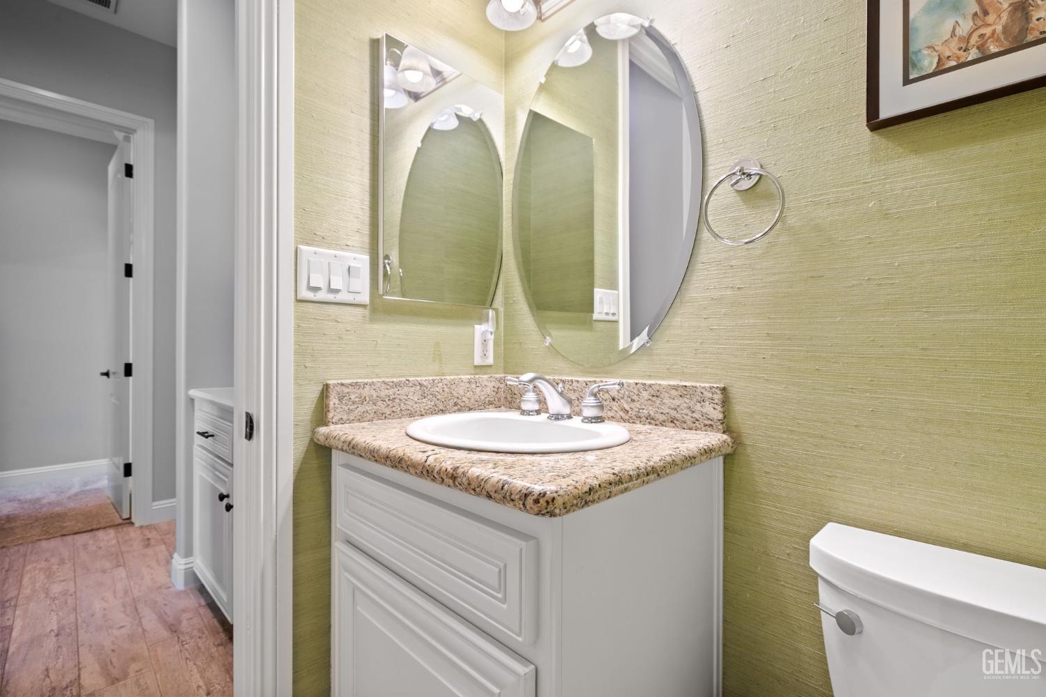 15918 Clos Du Val Avenue