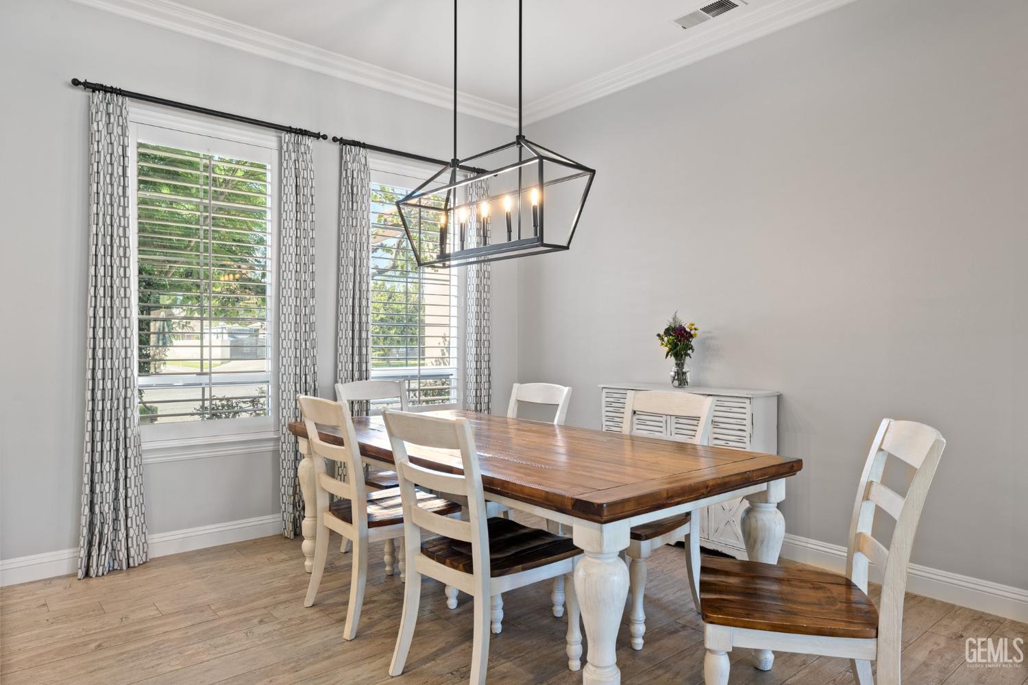 15918 Clos Du Val Avenue