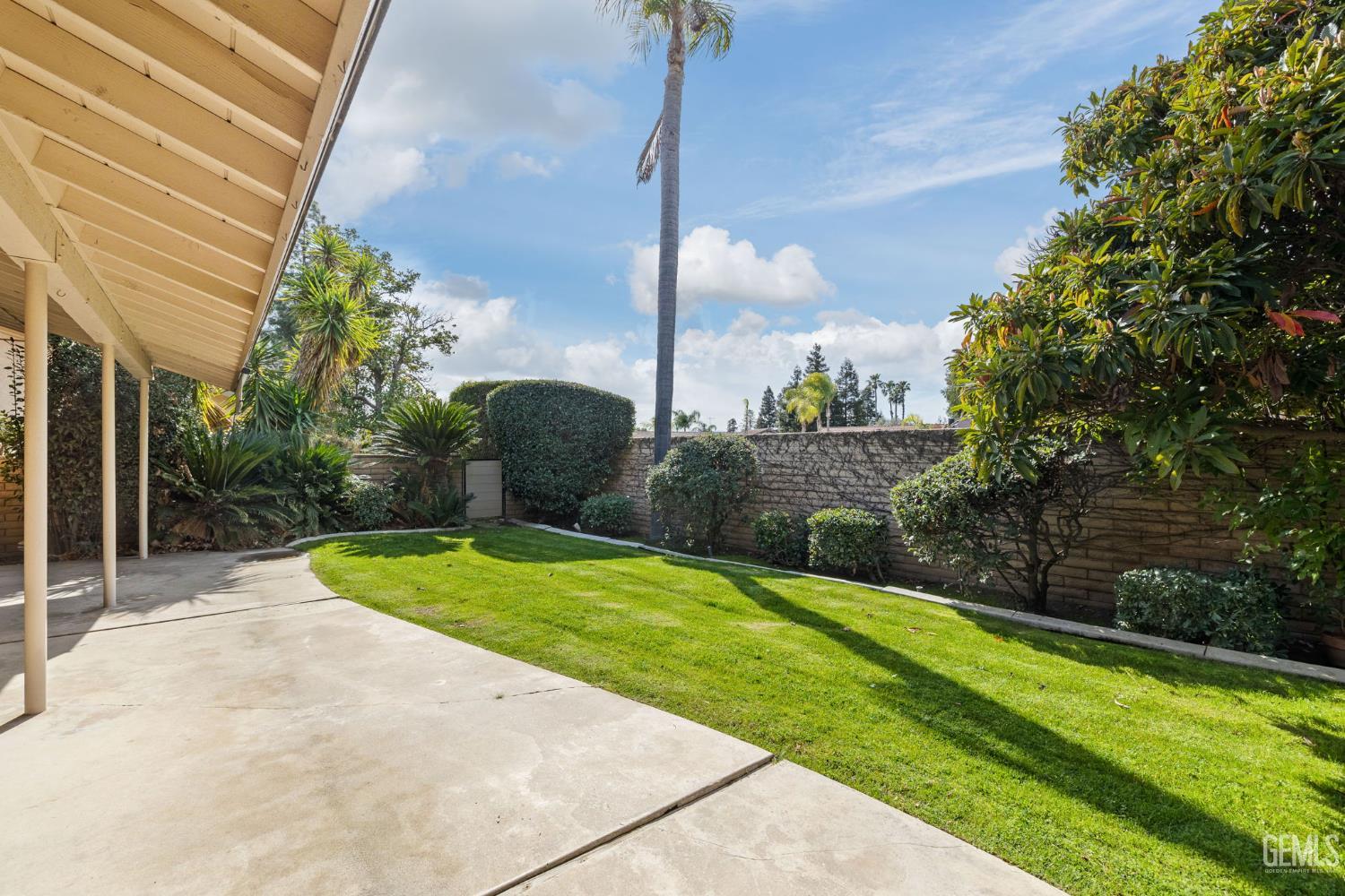 2300 El Portal Drive Unit: 63