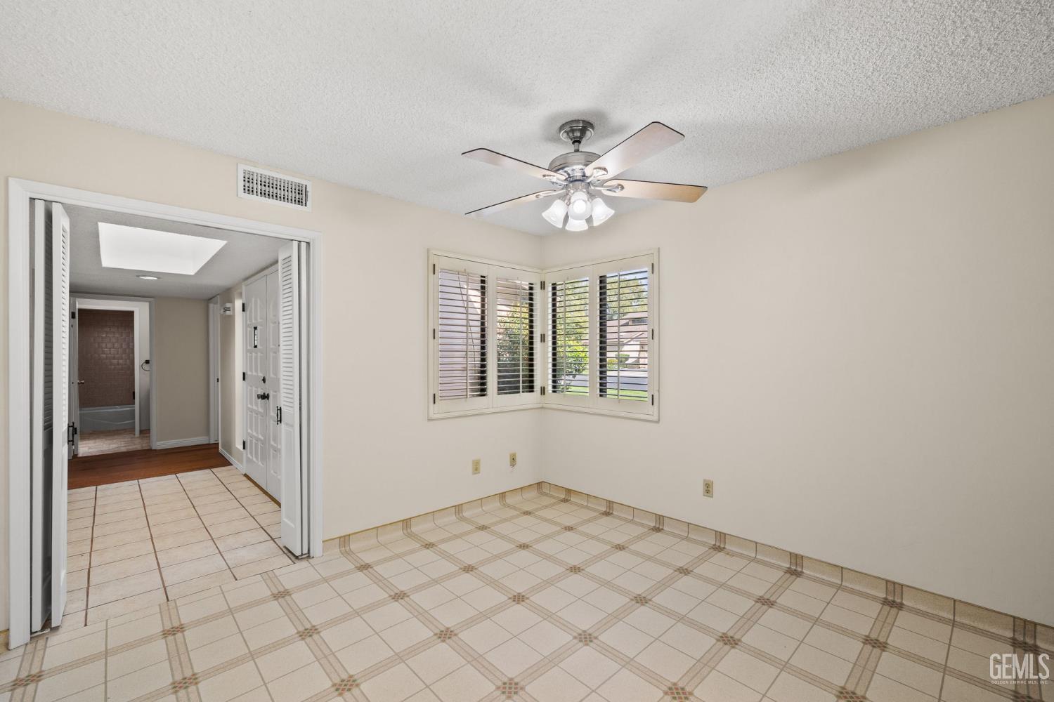 2300 El Portal Drive Unit: 63