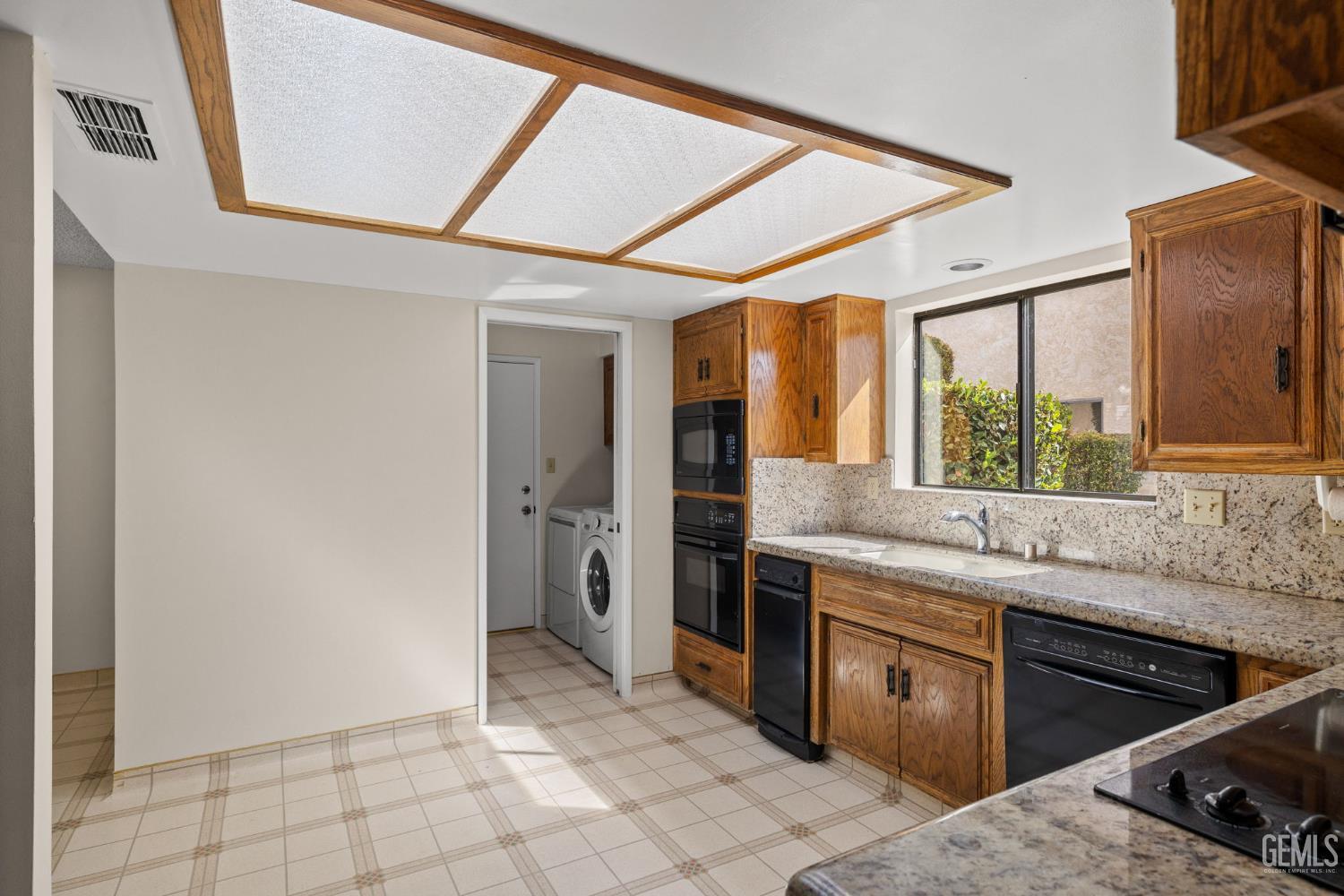 2300 El Portal Drive Unit: 63