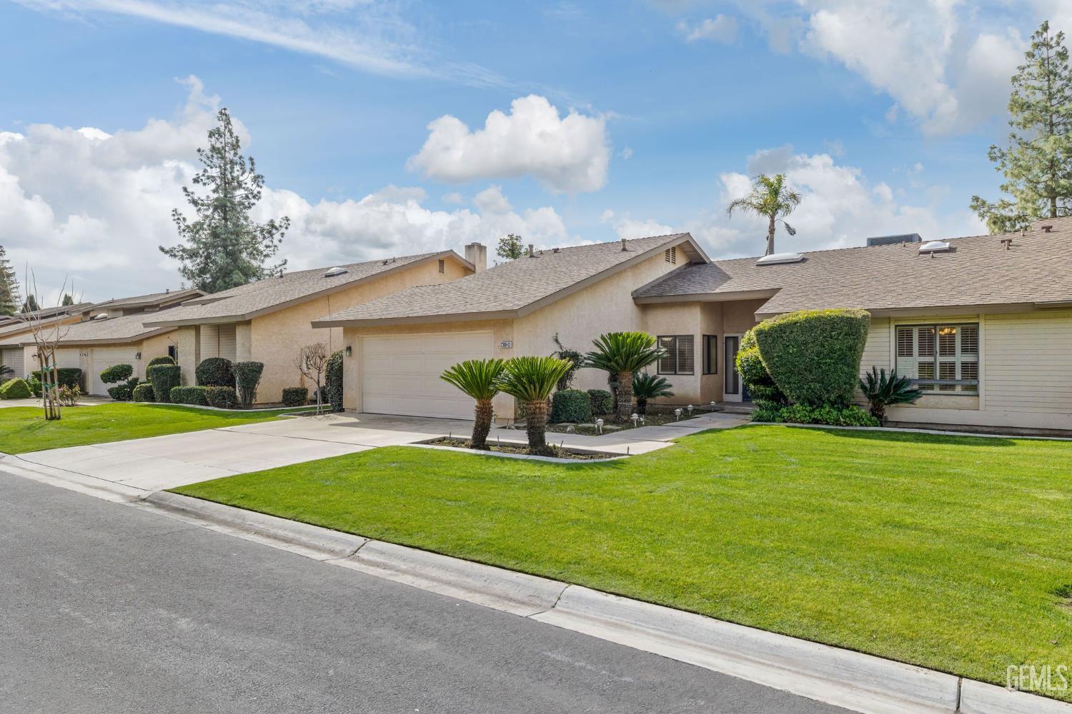 2300 El Portal Drive Unit: 63