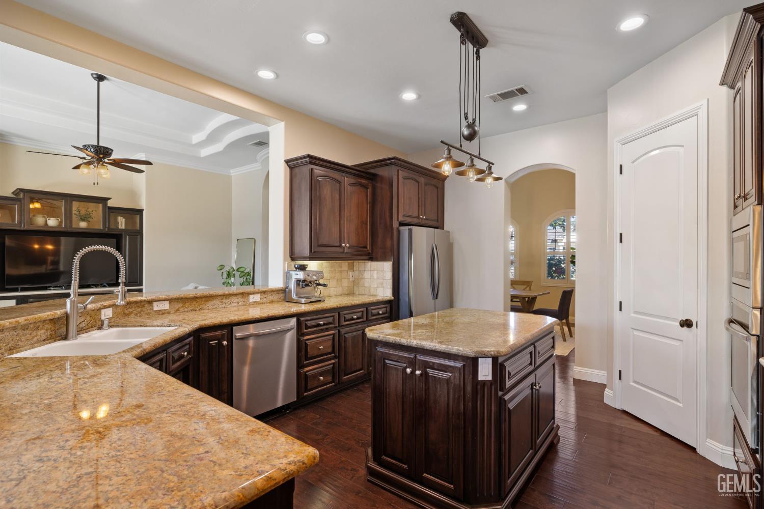 12401 Southworth Court