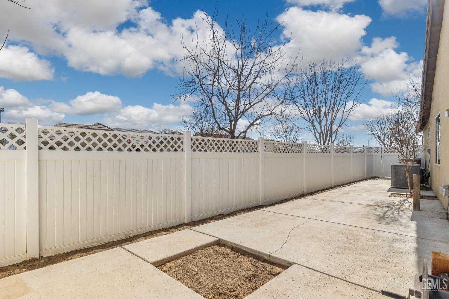 12002 Nicolson Avenue