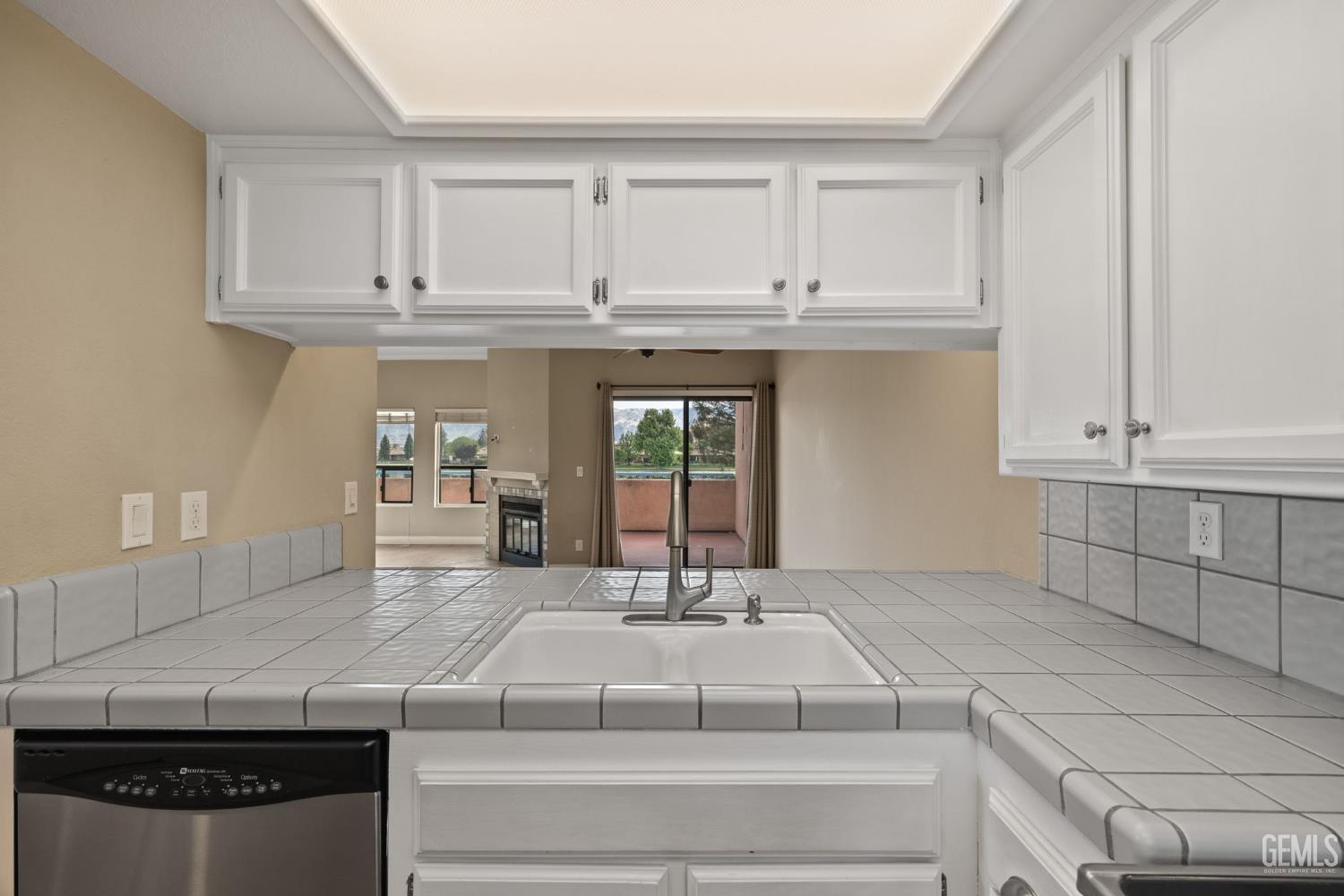 14500 Las Palmas Drive Unit: 22