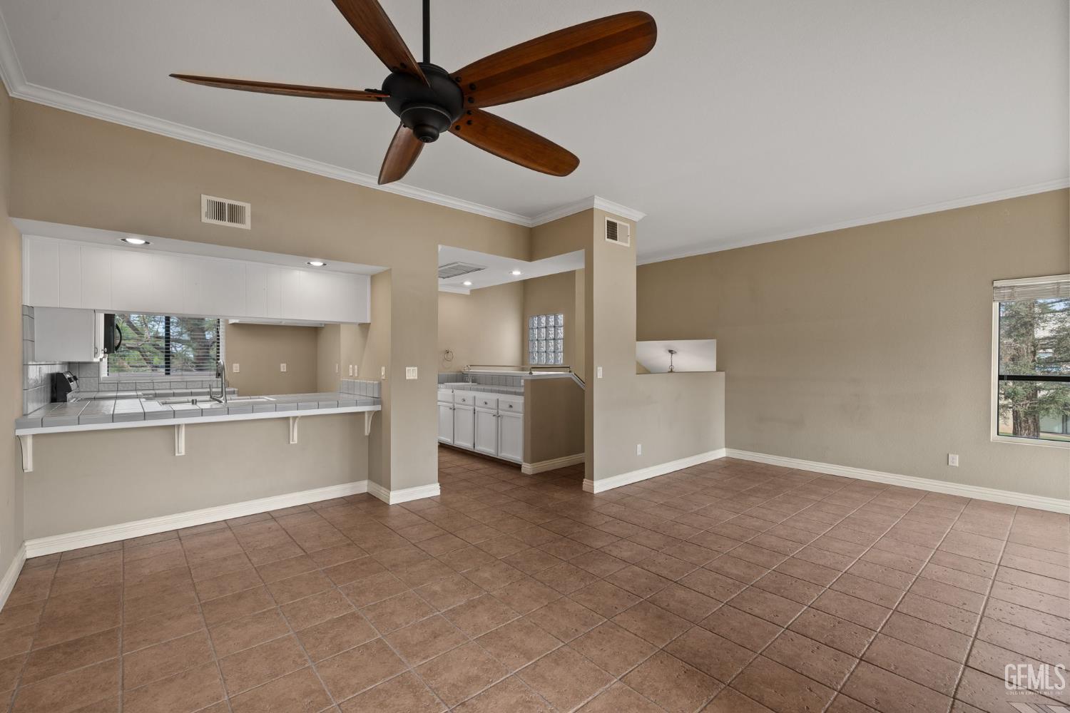 14500 Las Palmas Drive Unit: 22