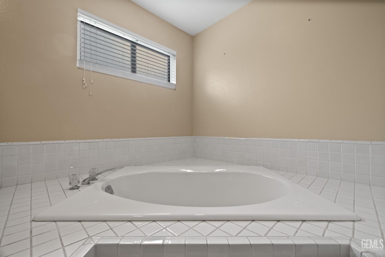 14500 Las Palmas Drive Unit: 22