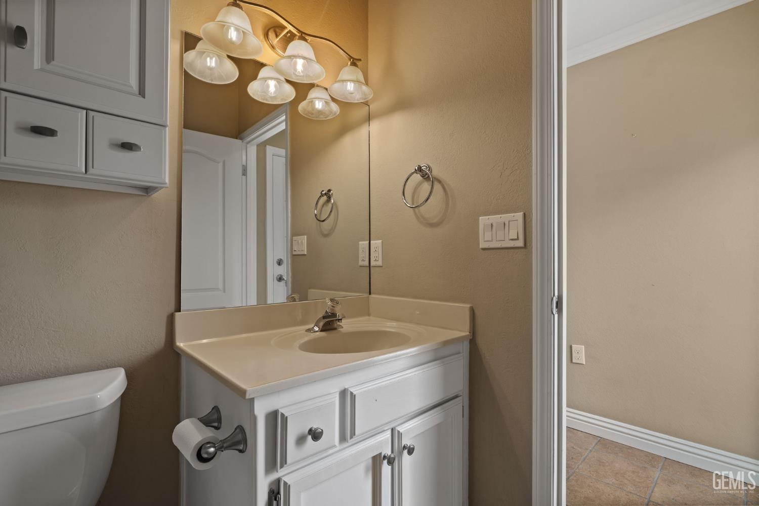 14500 Las Palmas Drive Unit: 22