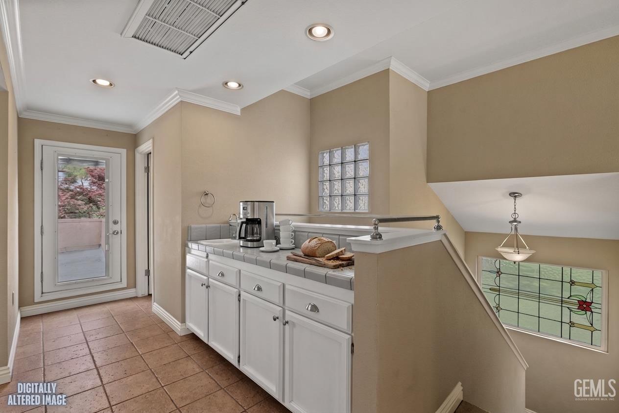 14500 Las Palmas Drive Unit: 22