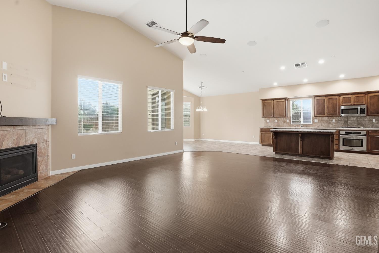 10300 Silverthorne Drive