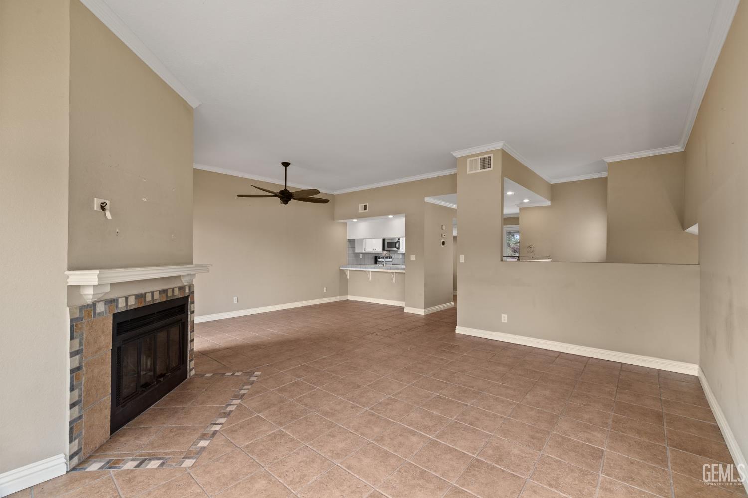 14500 Las Palmas Drive Unit: 22