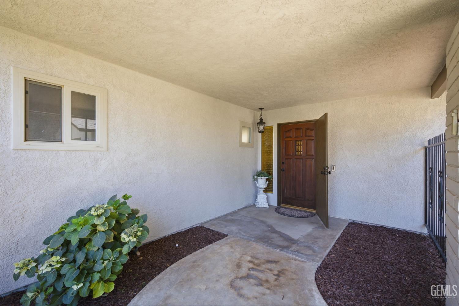 13038 Appaloosa Avenue