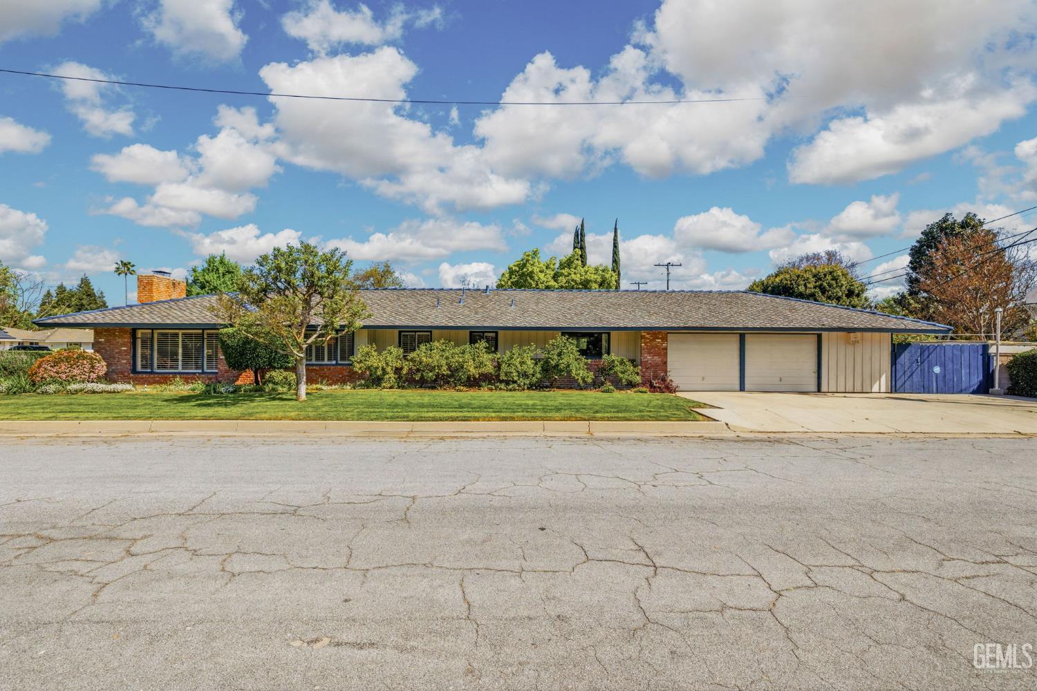 2444 Pine Street